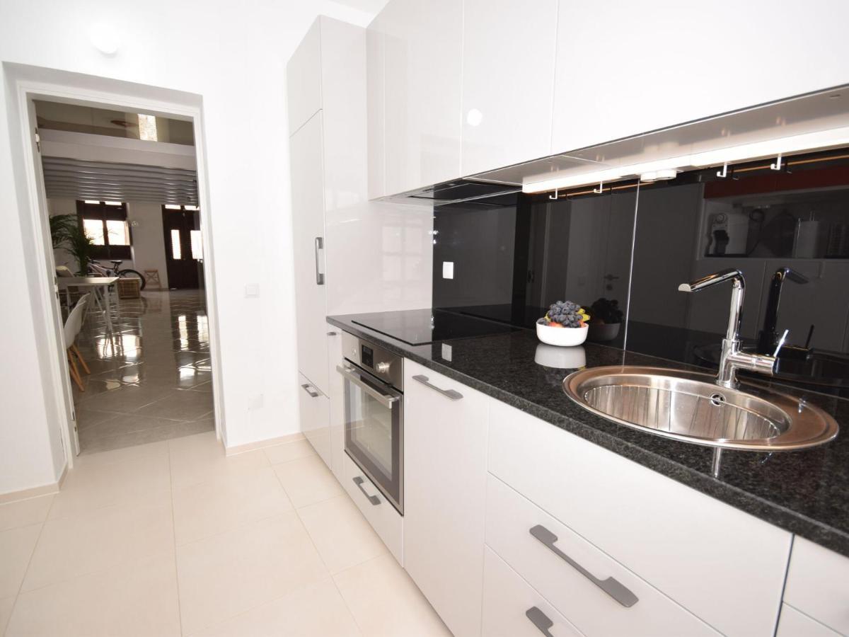 Modern Holiday Home In Olh O With Terrace Olhão المظهر الخارجي الصورة